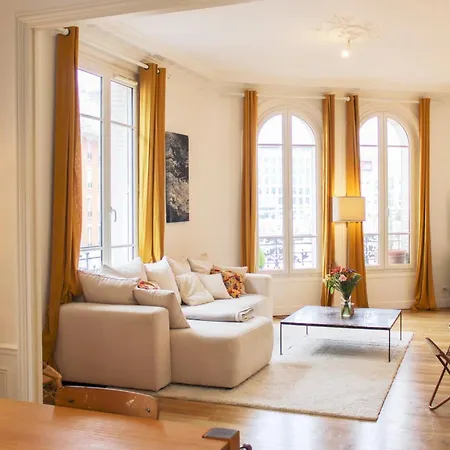 Appartement 95m Spacieux Et Lumineux à *